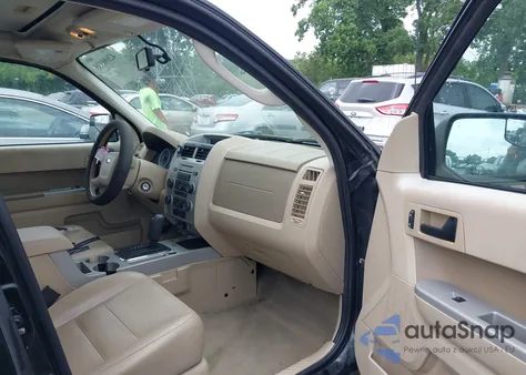 2011 Ford Escape Xlt из США, поврежденный, VIN 1FMCU9DG8BKA69244